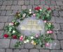 520 Hilversumse leerlingen poetsen struikelstenen ter nagedachtenis Joodse slachtoffers